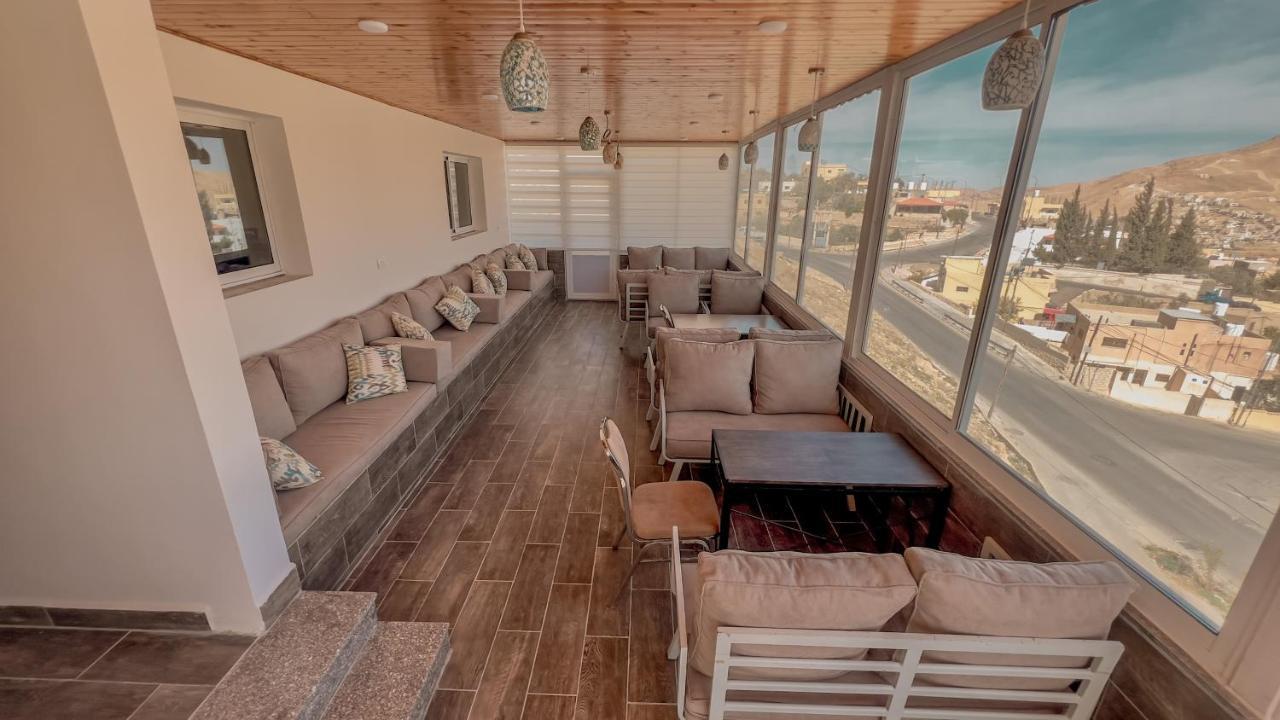 Beit Alshabaan Inn Vádi Músza Kültér fotó