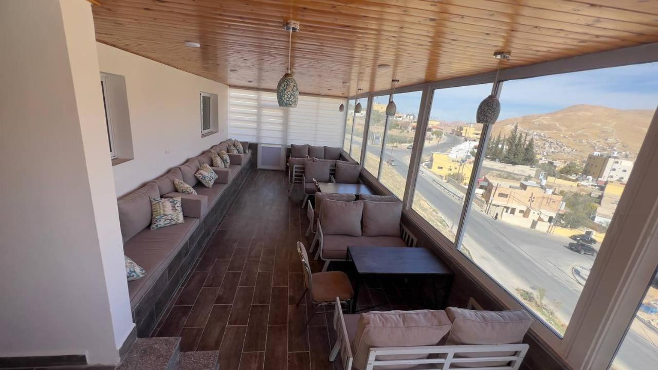 Beit Alshabaan Inn Vádi Músza Kültér fotó