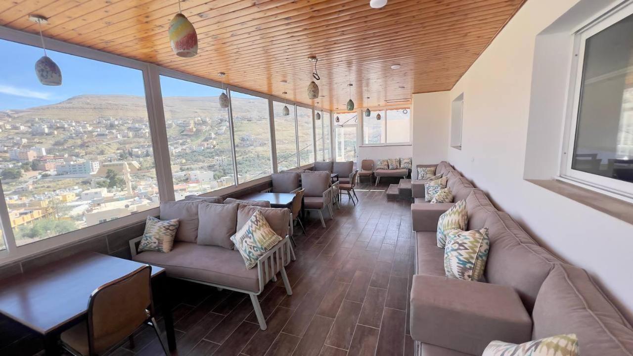 Beit Alshabaan Inn Vádi Músza Kültér fotó